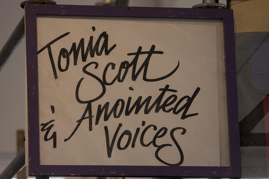 Tonia Scott and Anointed Voices