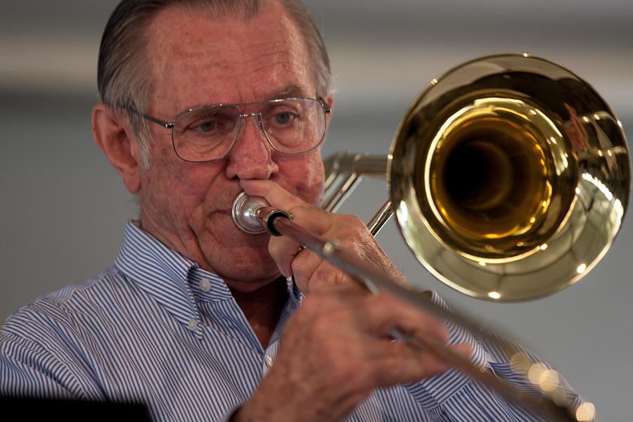 Bob Havens on trombone