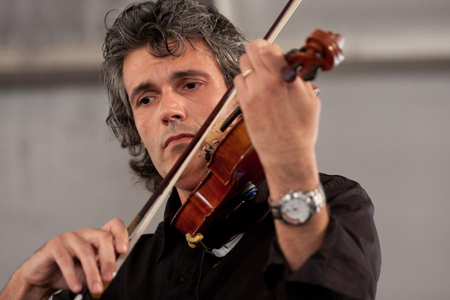 Mauro Carpi on violin