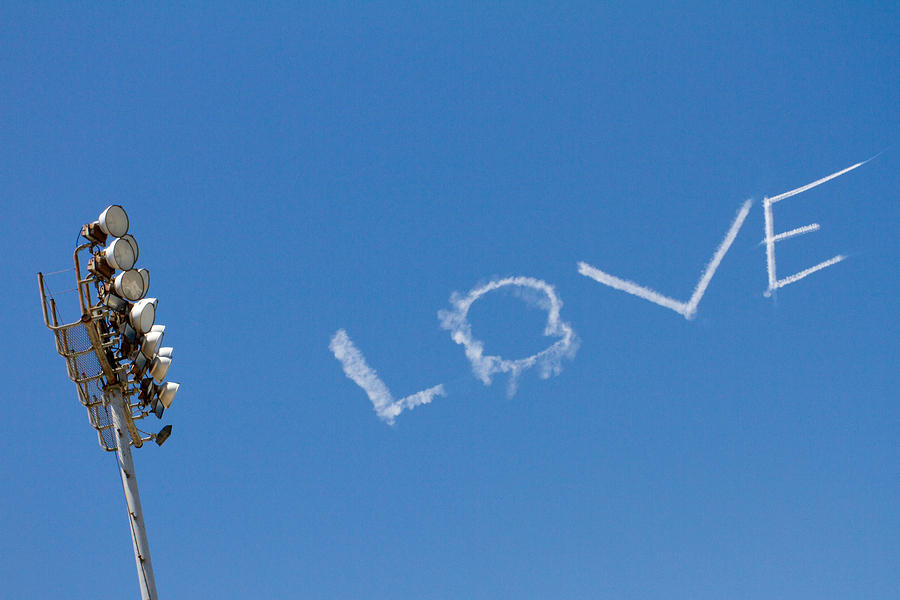 Skywriter spells "Love"