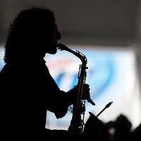 Kenny G in the crowd