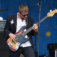 Dave Pomerleau on bass