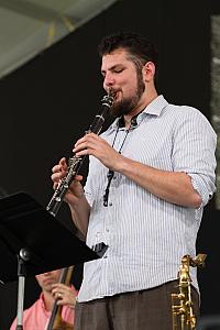 Joe Goldberg on clarinet