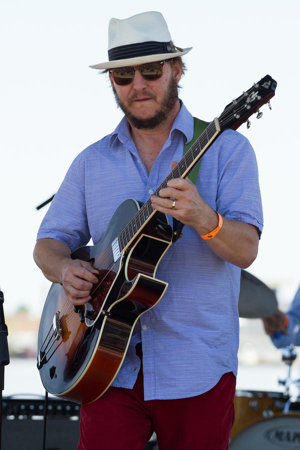 Alex McMurray on guitar