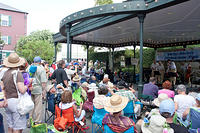 Crowd at International Stage