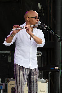 Renard Poché on flute