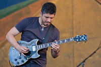 Rodrigo Sánchez on electric guitar