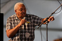 Ellis Marsalis addresses the crowd