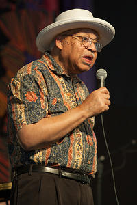 Ellis Marsalis addresses the crowd