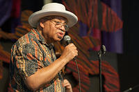 Ellis Marsalis addresses the crowd