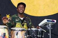 Dwayne Muhammad on percussion